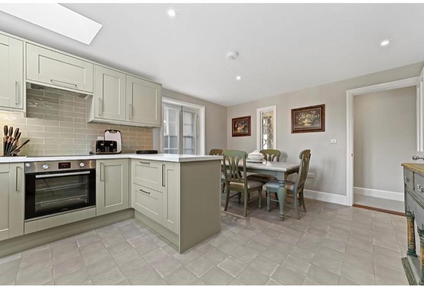 119 Northgate St - Delightful One Bedroom Apartment With Fantastic Living Space Bury St. Edmunds Екстериор снимка